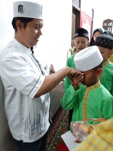 Sedekah Yatim & Dhuafa